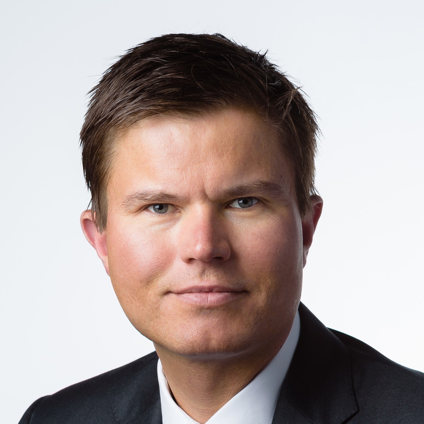 Peter Th colour 2017.jpg